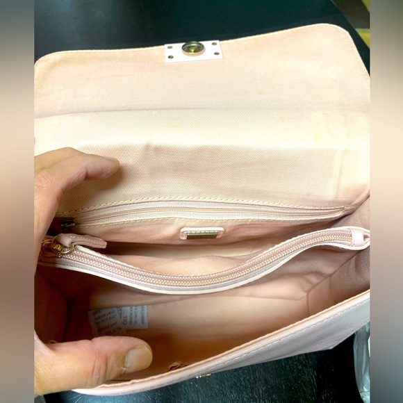 Guess Charis Satchel - Picture 2 of 5